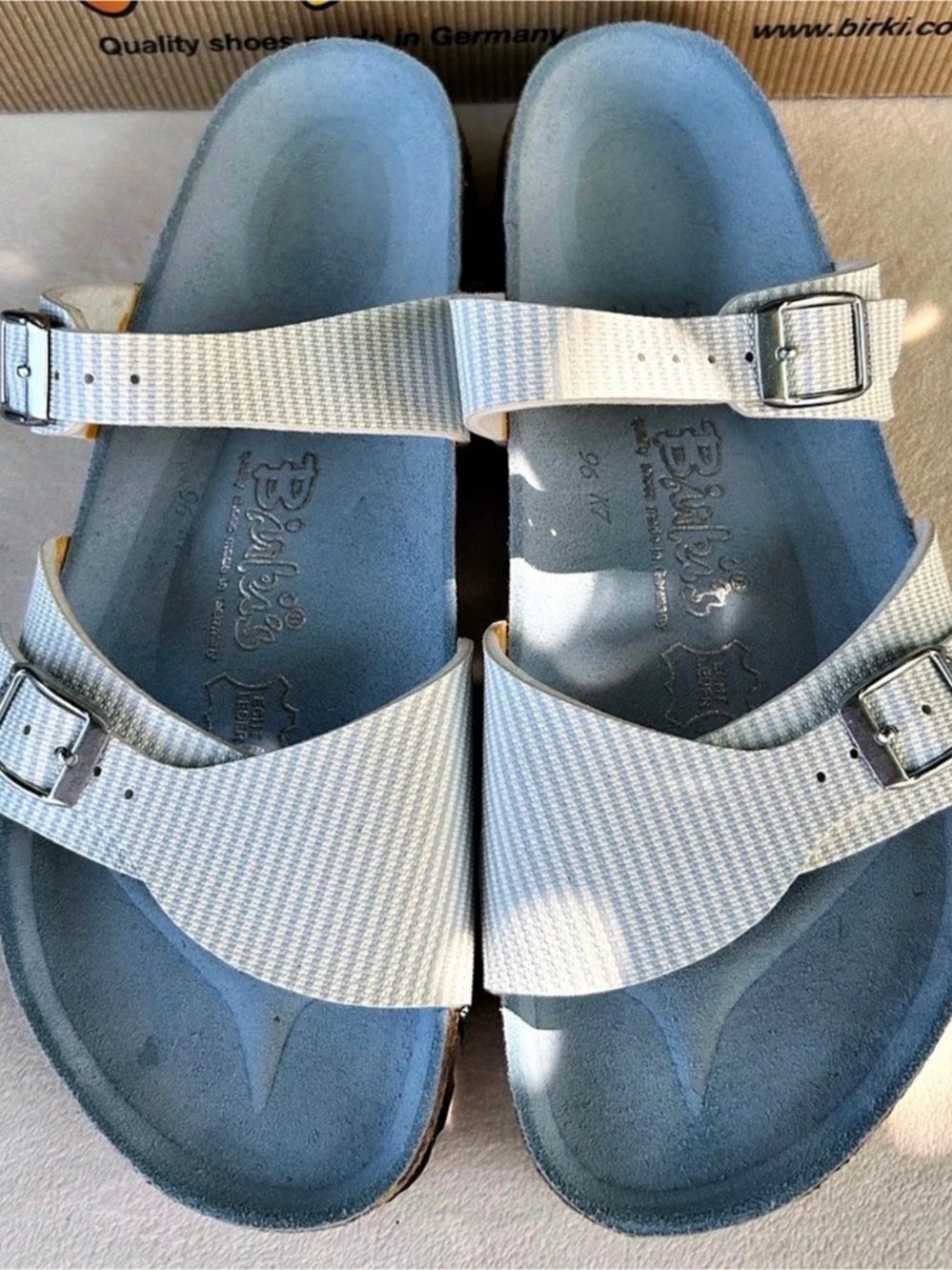 Birkenstock Sydney Slides Aziza
Stripe . Coastal Summer Comfort Sandals